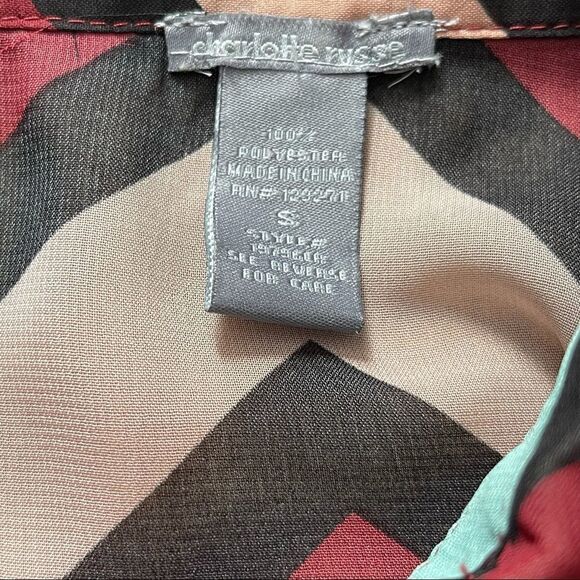 Charlotte Russe Chevron Multicolored Button Down Long Sleeve Top SMALL - Picture 9 of 10